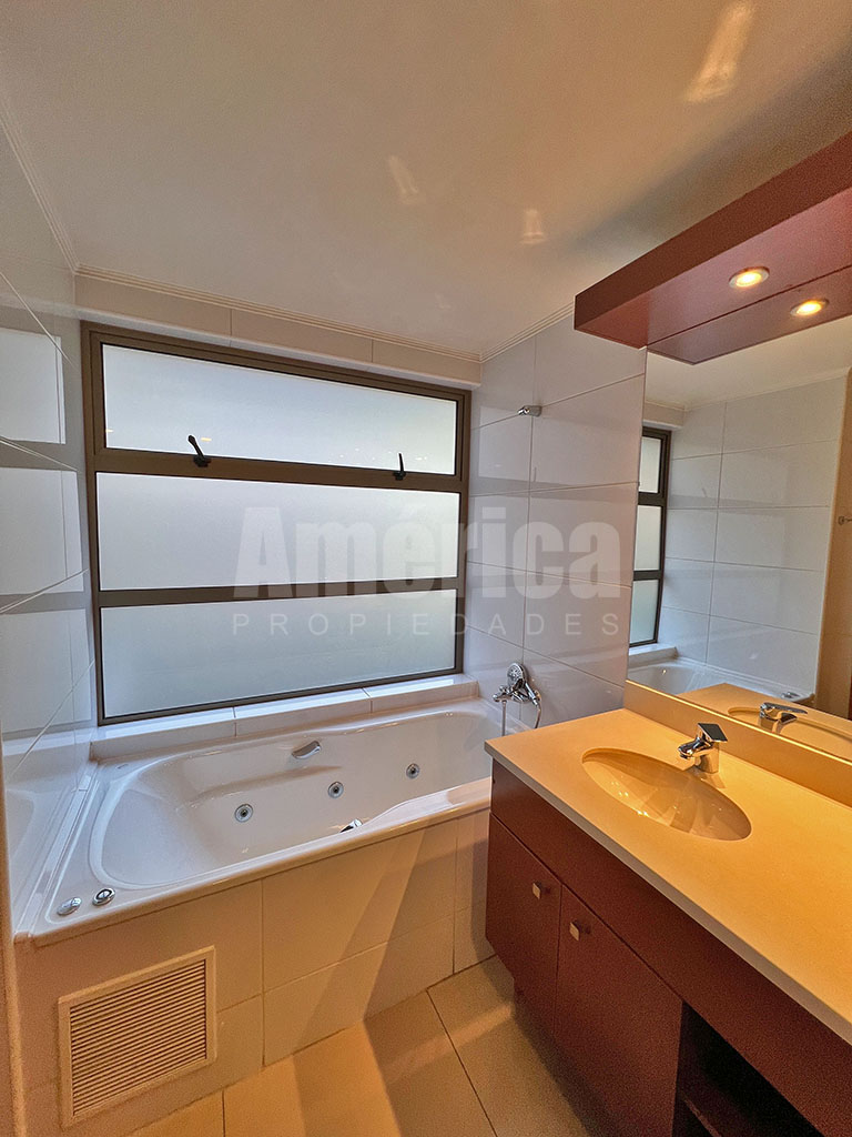 Depto  en Venta, 4 dormitorios